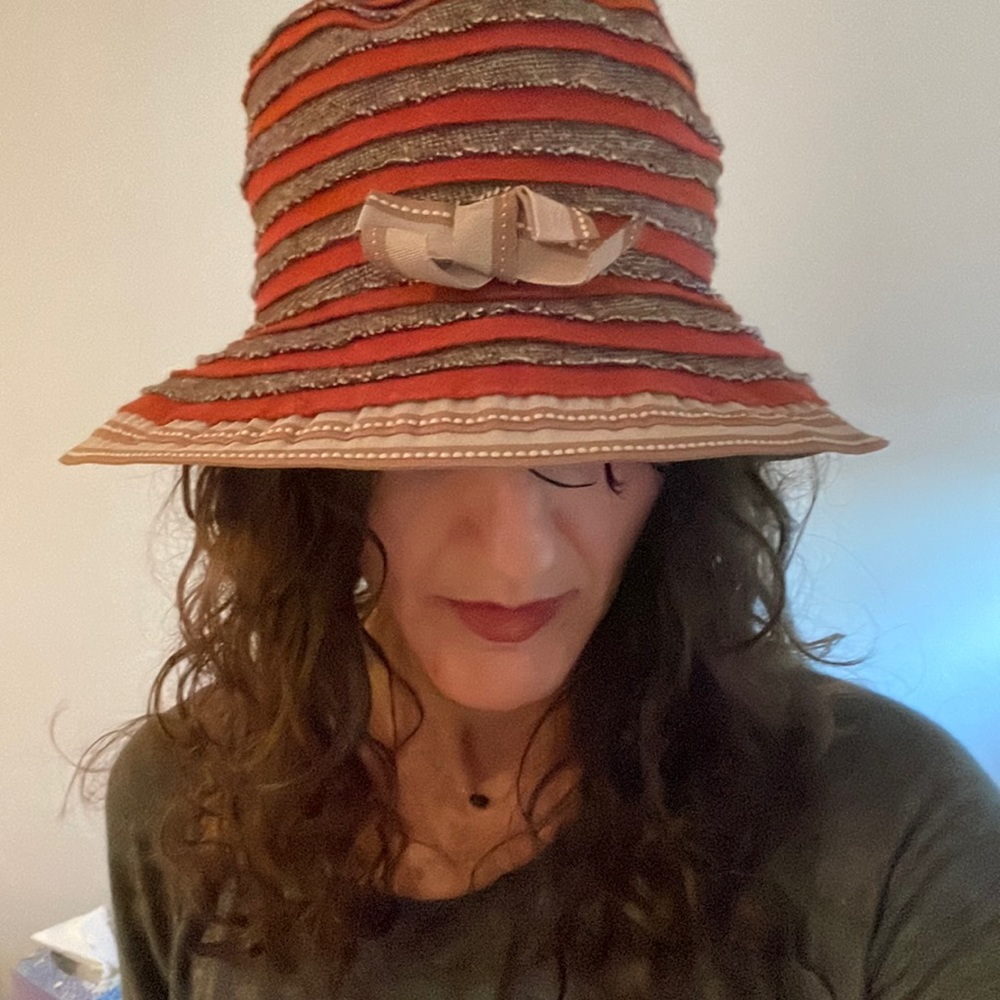 Anthropologie hat